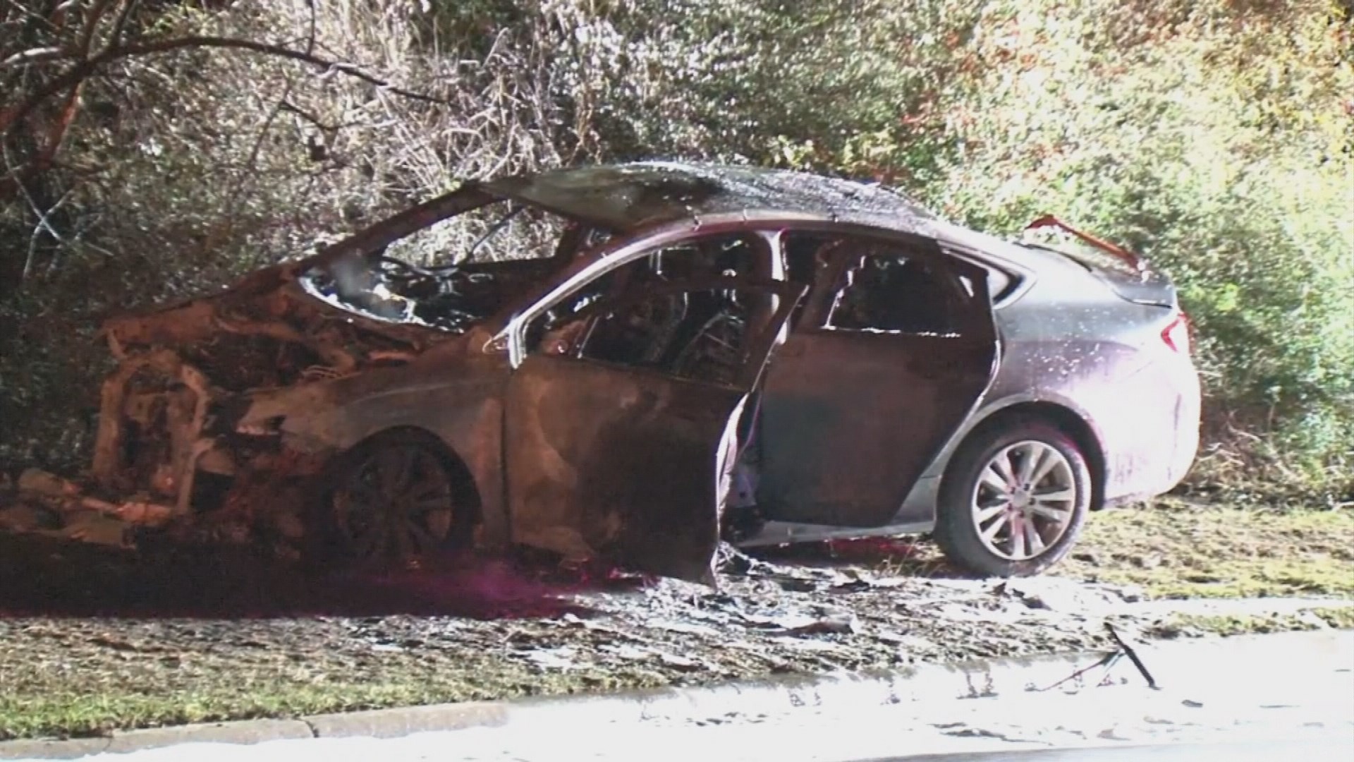 Hcso Car Bursts Into Flames After 2 Vehicle Collision In Nw Houston 